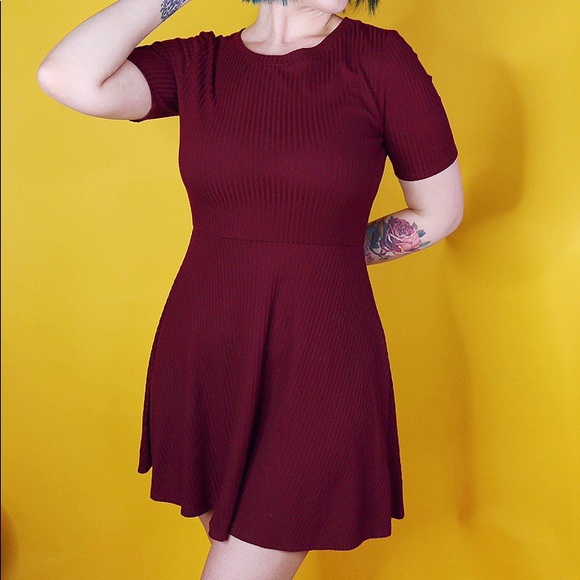 Dresses & Skirts - Burgundy Ribbed Skater Dress